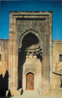 Baku — O palácio dos Shirvan Shahs — Portal do pátio interno inferior, 1435-36, projetado pelo arquiteto Ali