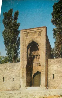 Baku — O portal oriental do palácio dos Shirvan Shahs — Aurora Art Publishers, Leningrad