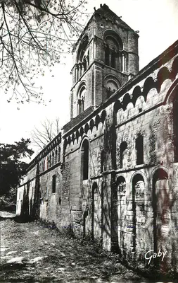 Thaon (Calvados) — A Igreja e o campanário (século XII) — Edições Gaby, Nantes
