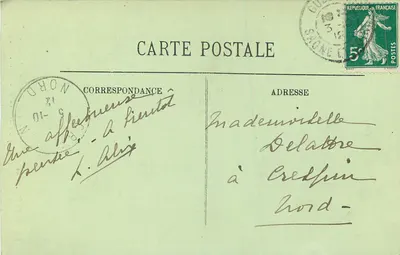 Mouliny — Wnętrze katedry św. Agaty, drewniana rzeźba z XIII wieku — LL. — Rewers