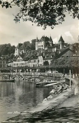 Nyon — vista do castelo e do porto — Fot. O. Sartori, Edit. Lausanne