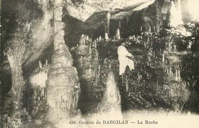 Grutas de DARGILAN — A Abelha — n° 436