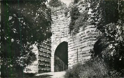 Château-Thierry (Aisne) — A Porta Saint-Jean — Éditions Artistique France