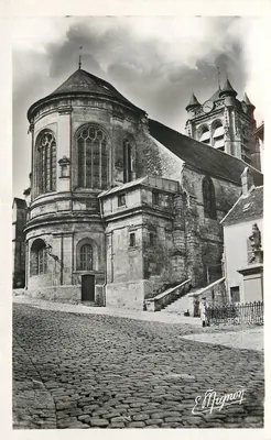 La Ferté-Milon (Aisne) — Abside da Igreja Nossa Senhora e estátua de Racine, criança — E. Mignon, n° 4737