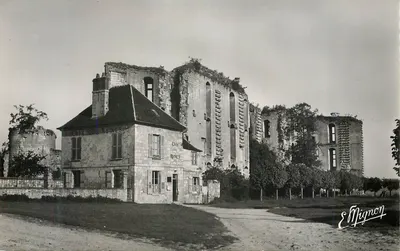 As Ruínas do Castelo do Duque Luís d'Orléans — La Ferté-Milon (Aisne) — Éditions E. Mignon