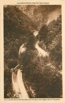 Os Curvas da Estrada nas Gorges Selvagens da Truyère — Os Admiráveis Sítios da Auvergne