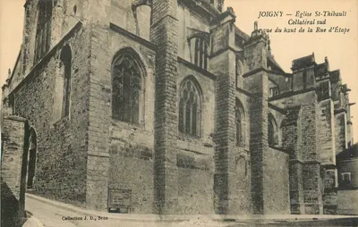 Joigny — Igreja de São Tibúltio, lateral sul — vista do topo da rua d'Étape