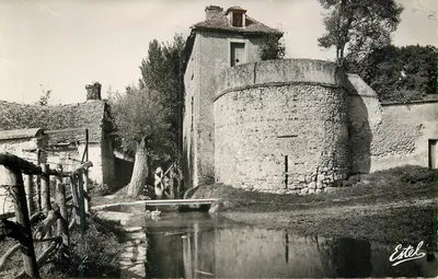 Houdan (S.-et-O.) — Torre de fortificação sobre o Opton — Estel