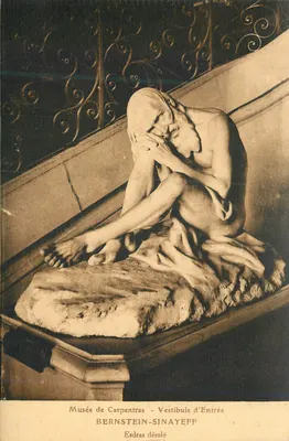 Museu de Carpentras - Vestíbulo de Entrada — escultura de Bernstein-Sinayeff