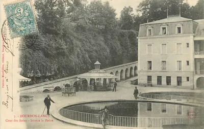 Cour des Bains - Fonte da Rainha — Bourbon-Lancy — editor Perreau Mandillon, n°3