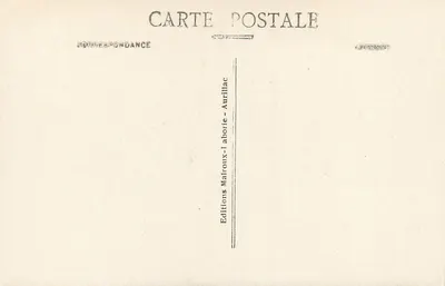 Skaliste wzniesienia Chamalières pod opadającym Plomb du Cantal — Le Cantal Pittoresque — Wydawnictwo Maliroux-Aurillac — Rewers