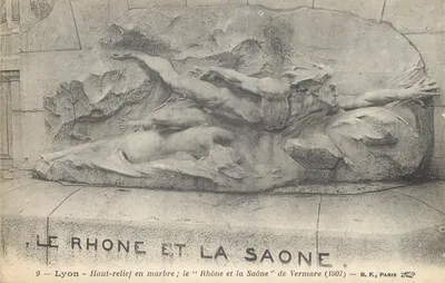 Lyon — Bas-relief em mármore; o "Ródano e o Saône" de Vermare (1907) — B. F., Paris