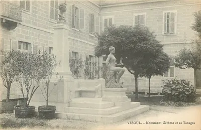 Vesoul - Monumento Gérôme e sua Tanagra