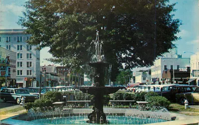 Fonte do centro da cidade — Columbus, Géorgia — editada por Columbus, GA Photo Service