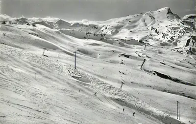 Skilift Salzegg com Lauberhorn e Kleine Scheidegg — Photoglob Wehrli AG, Zürich — n° 011507