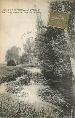 La Cléry no fundo do lago — Ferrières-en-Gatinais — editor não visível