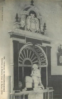 Tumbas de Mestre César de Maleshurbes — Castelo de Maleshurbes — Cliché G. Dupont