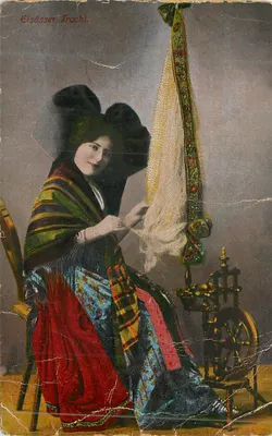 Mulher alsaciana em traje tradicional — tranchant à mão — editor Felix Luib, Strasbourg