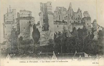 Château de Pierrefonds — Les Ruines avant la restauration — ND Phot