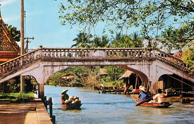 Ponte sobre um khlong em Thonburi — Bangkok, Tailândia — editor Phorn Thip, n° 1015