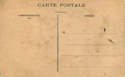 Trois femmes en tenue antique — scène de jardin avec colonnes — éditeur Alsena — Achterkant