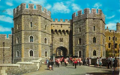Porta de Henrique VIII — Windsor — editor PT7103