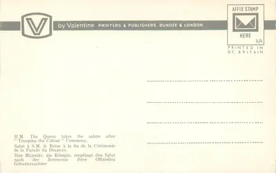 H.M. Królowa podczas «Trooping the Colour» — Londyn — Valentine Printers & Publishers — Rewers