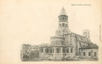 Igreja de São Julião de Brioude — visão do edifício romano — Berlin, Livraria, em Brioude