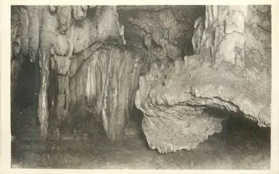 Grutas de Arcy-sur-Cure (Yonne) — O Pilão e a Concha — Edição Joublin