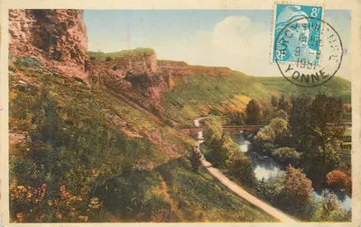 Les Rochers e a Cure, vista tirada da Gruta - Arcy-sur-Cure (Yonne) — A. Joublin, Chalet des Groettes — ND 70