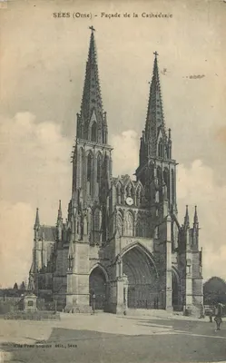 Sées (Orne) — Fachada da Catedral — Mlle Prod'homme édit., Sées