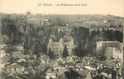 Tulle — A Prefeitura e o Parque — Fototipia Brive