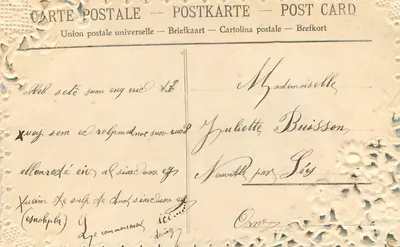 Lembrança de amizade — carta postal decorada com renda e planta seca — editor não visível — Verso