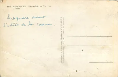 Bilhete postal moderno Libourne (Gironde) A Rue Thiers — Verso
