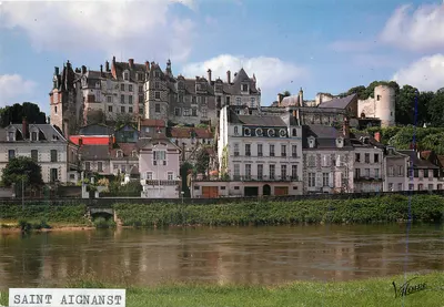 Saint-Aignan-sur-Cher — Castelo Renascentista e vestígios medievais — Edições Valoire