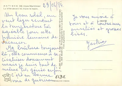 Antibes — A Cidade diante das Alpes pela manhã — ELBE edições — Verso