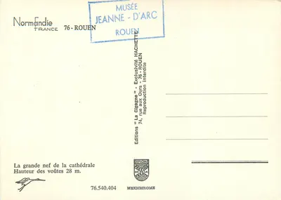 A grande nave da catedral — Altura das abóbadas 28 m — Edições Diplôme — Verso