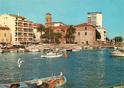Sainte-Maxime (Var) — Vista do porto e da igreja — Séries S.E.P.T. n°66-246