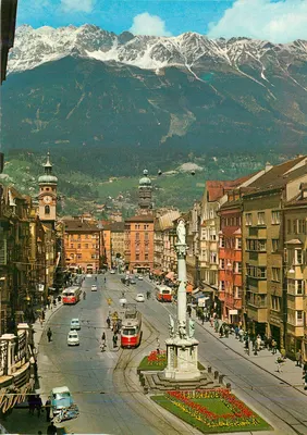 Innsbruck — Maria-Theresien-Straße com Seegrube e Hafelekar — Risch-Lau