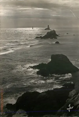 Ponta do Raz (Finistère) — Reflexo do sol no farol — Edições de Arte JOS, Le Doaré, Châteaulin