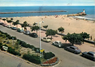 Valras-Plage (Hérault) — Boulevard do Fronte de Mar e o Farol — Edições « MAB »