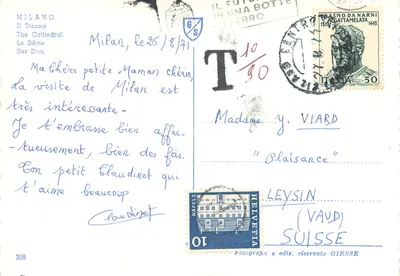 मिलान — डुओमो और घोड़े पर एक प्रतिमा — फोटोग्राफर ई ईडीएस रिजर्वेटे जीएसई — पीछे