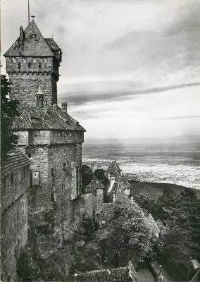 Castelo do Haut-Kœnigsbourg — Reconstrução 1900-1903 — Serviço Comercial do Grand Palais, Paris