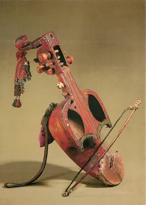Vièle de madeira pintada - qeychak — Irã, Baloutchistan — Museu Nacional de História Natural, Paris