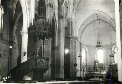 Interior da igreja — Sorde-l'Abbaye (Landes) — Edição de Arte MOD