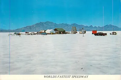 Bonneville Salt Flats — A Pista de Velocidade Mais Rápida do Mundo — American Western Enterprises, P.O. Box 7367, Murray, Utah 84107