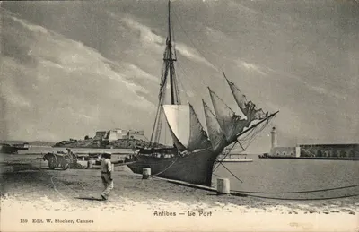 Antibes — Le Port — Edit. W. Stocker, Cannes, n° 159