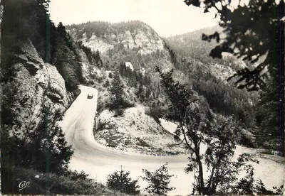 Gex-la-Faucille (1323 m.) — Os Curvas da Estrada Branca Paris-Gênes — Réal-Photo