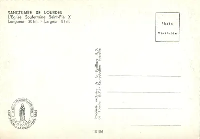 Santuário de Lourdes — A Igreja Subterrânea São Pio X — Propriedade exclusiva da Basílica Nossa Senhora de Lourdes — Verso