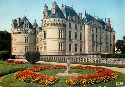 O Castelo de Luude — Sarthe — editor IRIS